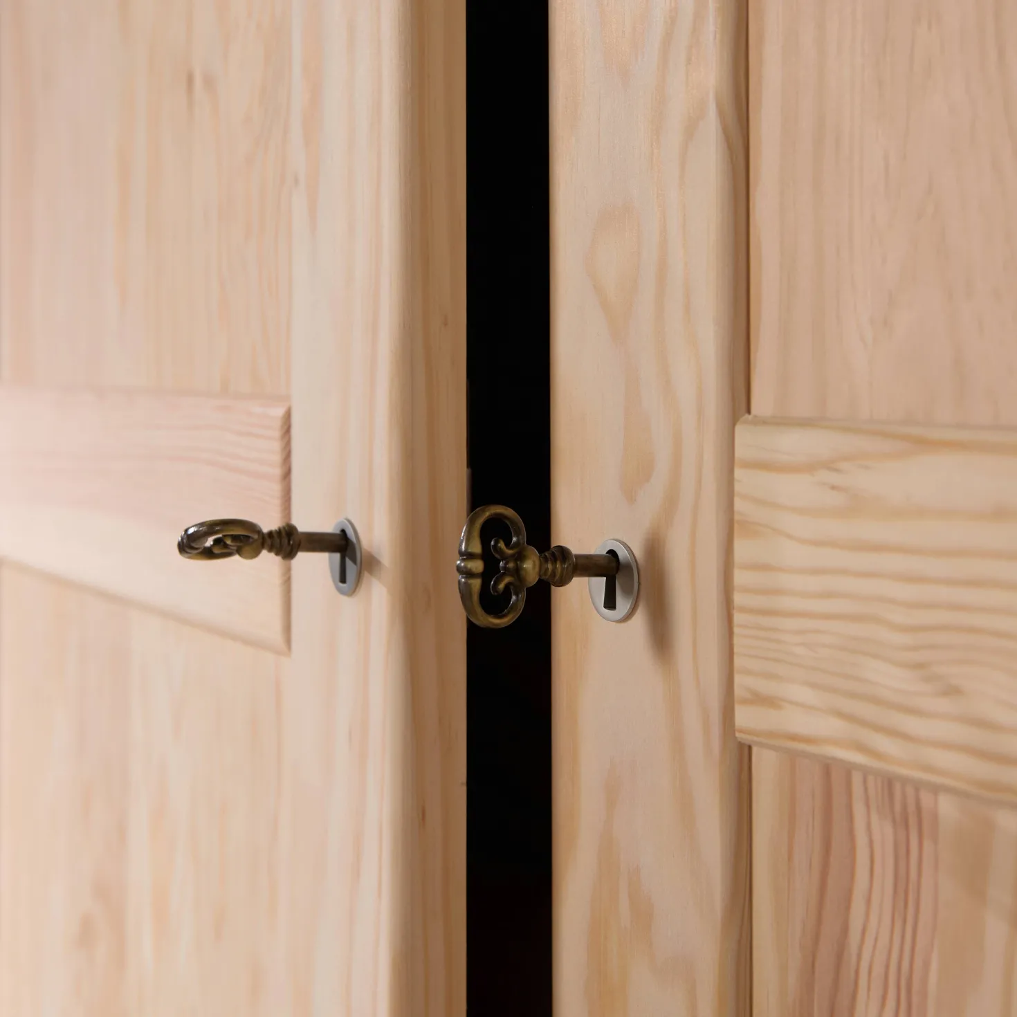 Armoire bois massif 2 portes 1 tiroir Iris