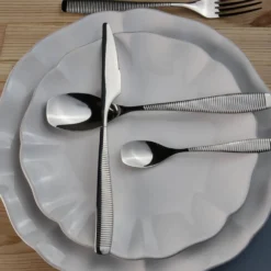 COSTA NOVA Lot de 6 assiettes plates D28cm ROSA