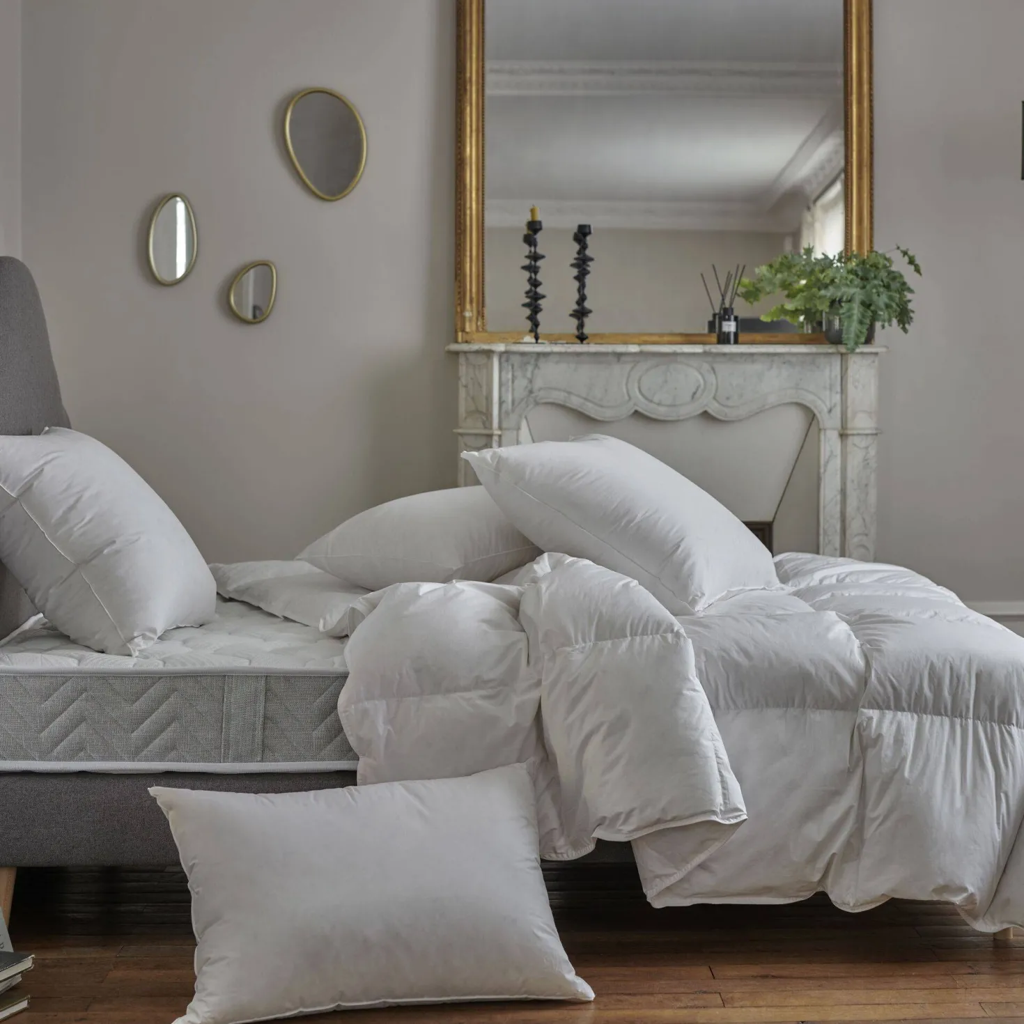 Couette chaude 70%plumettes de canard Argenté et enveloppe coton percale Carl