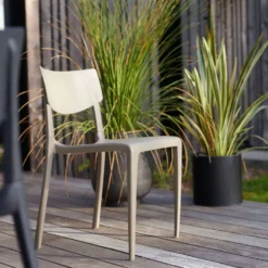 EZPELETA Lot de 2 Chaises Empilables Town