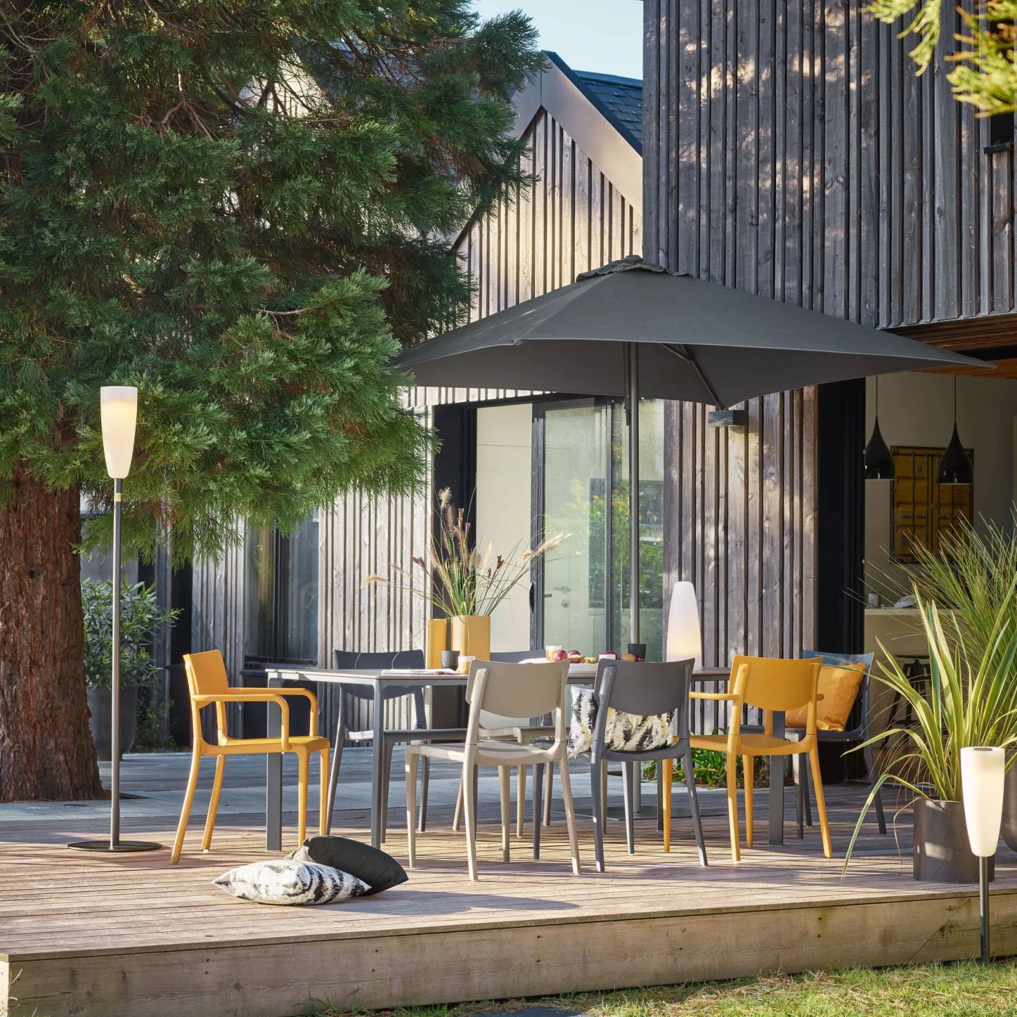 EZPELETA Lot de 2 Chaises Empilables Town