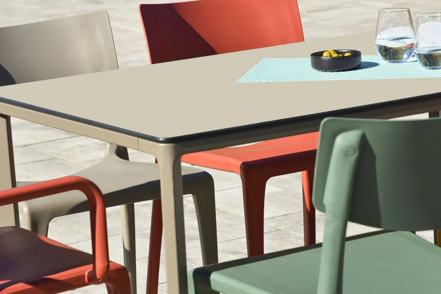 EZPELETA Table de repas MEET