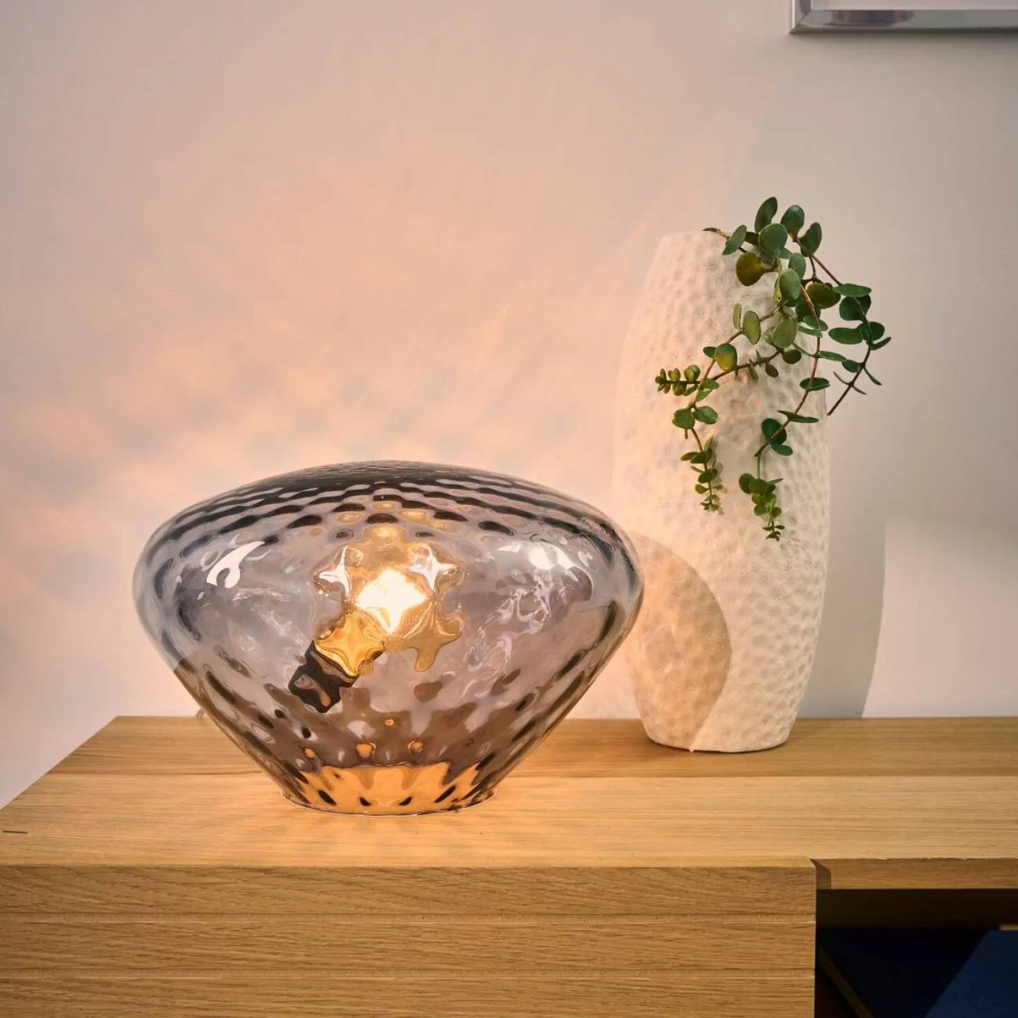 Lampe à poser verre martelé bleu Calliope