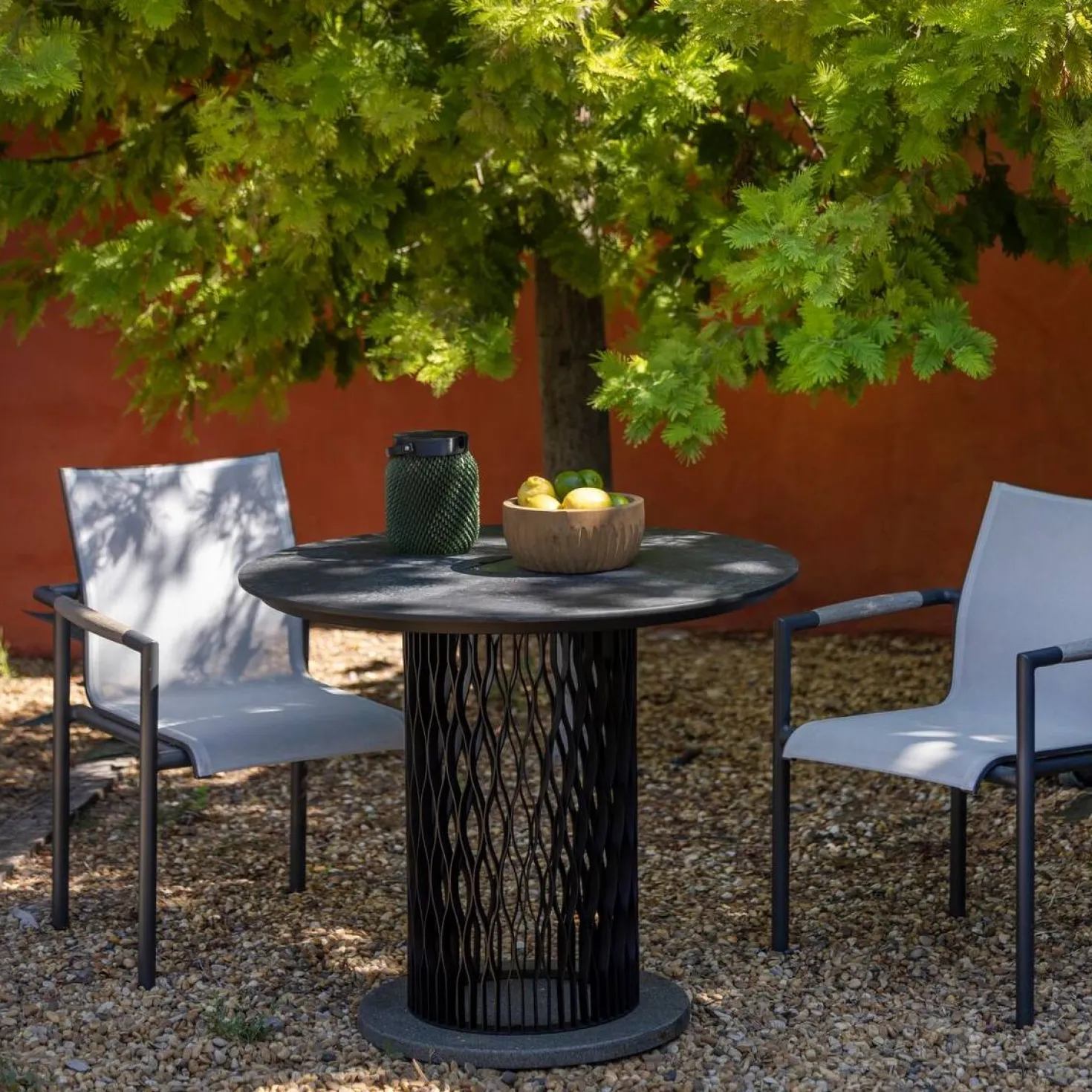 LES JARDINS LOLIE - Lampion lesté à poser H 20 cm solaire & rechargeable 200 LM maille OLIVE