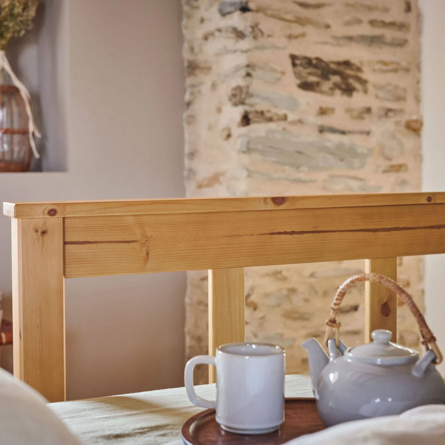 Lit extensible bois massif avec tiroir de rangement en option Tanguy