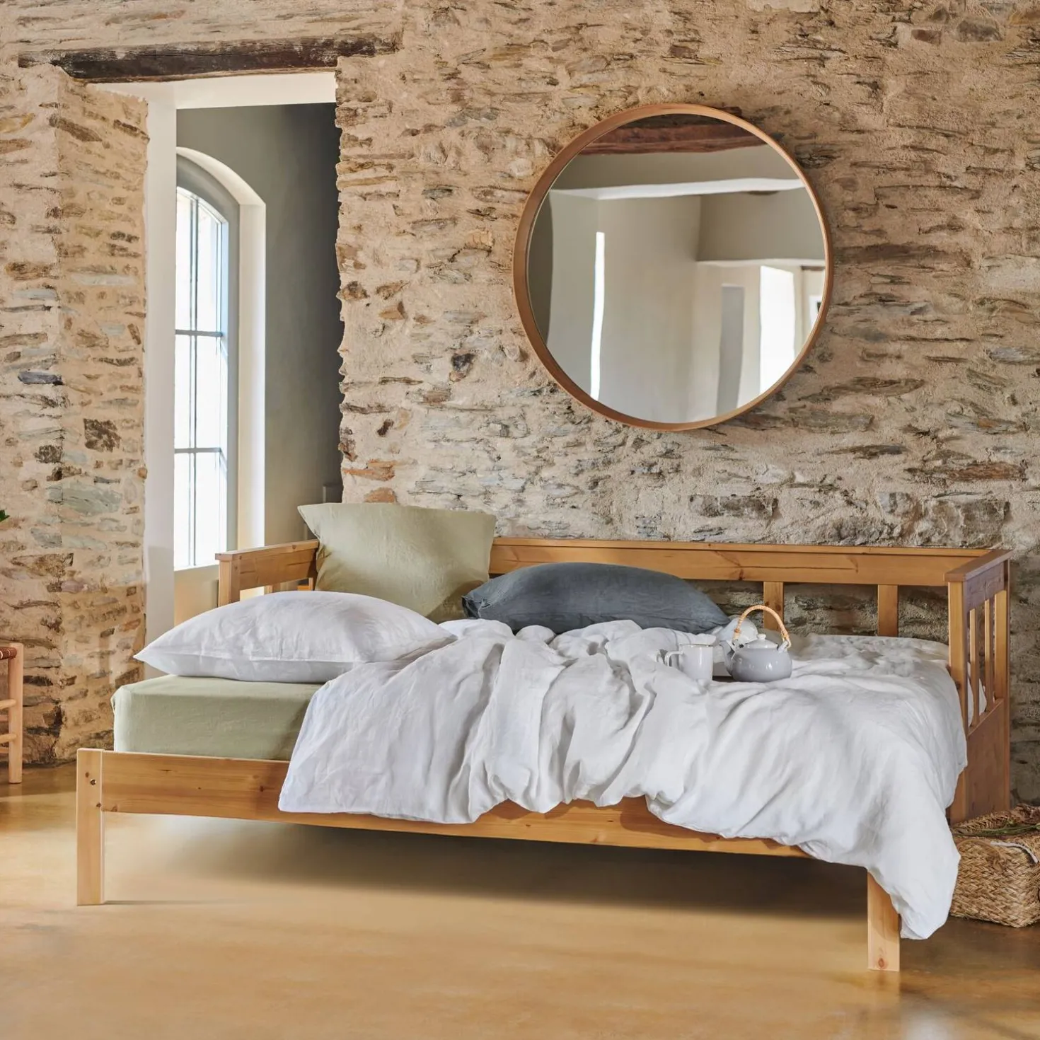 Lit extensible bois massif avec tiroir de rangement en option Tanguy