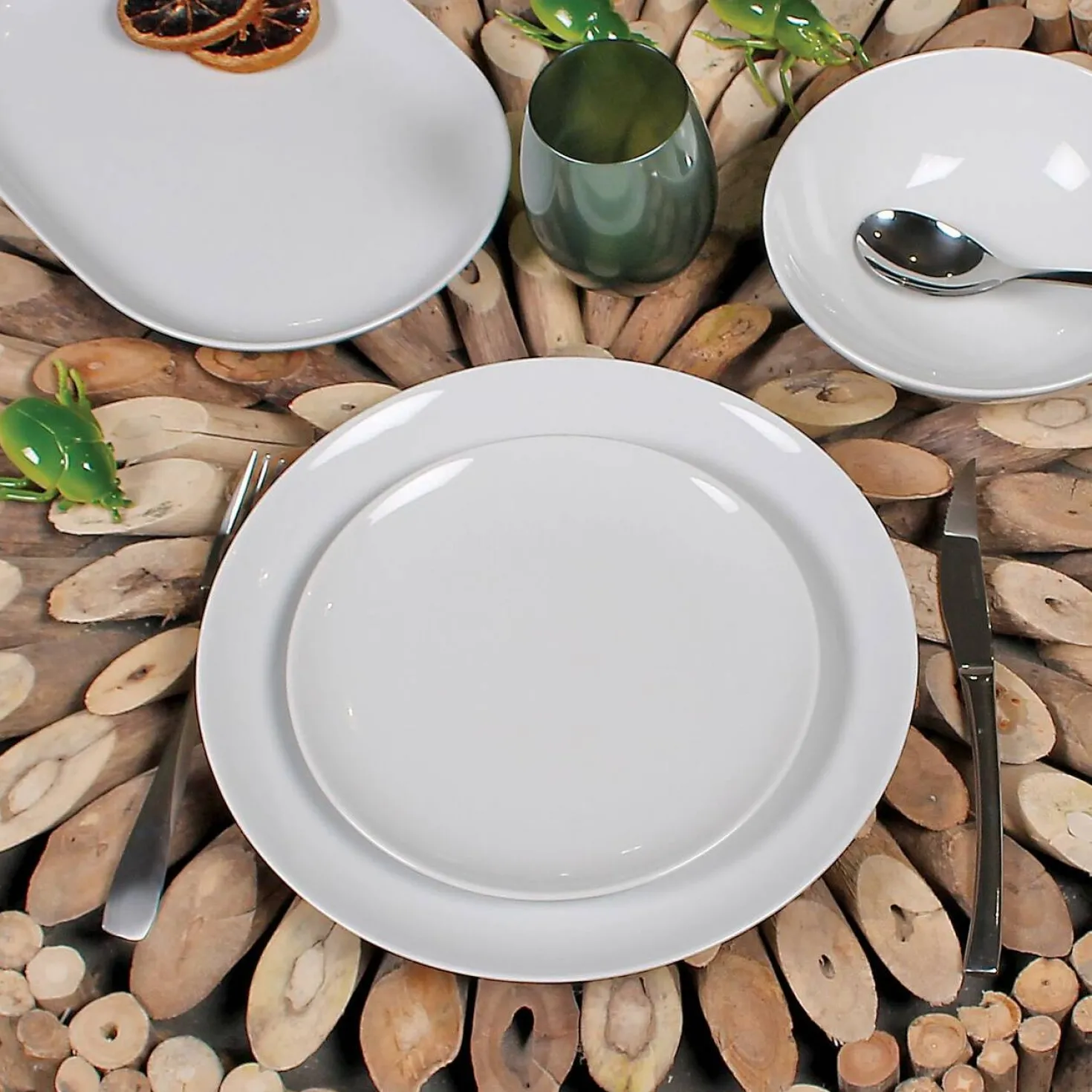 Lot de 6 assiettes plates en porcelaine Boss