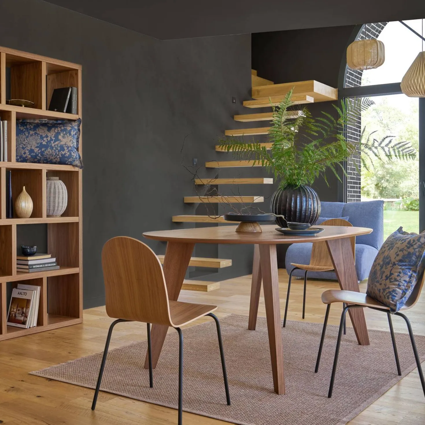 Lot de 2 chaises noyer Riaz