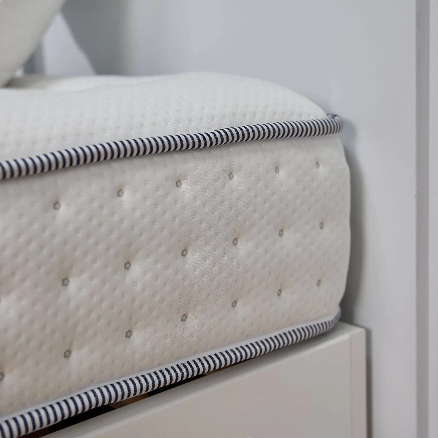 Matelas mousse haute résilience épaisseur 22cm Ernest