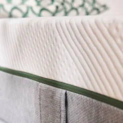 Matelas mousse recyclée 26 cm Sophia
