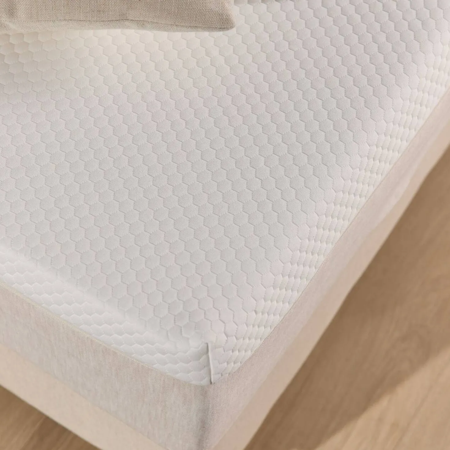Matelas roulé mousse haute résilience avec mémoire de forme 25 cm Claire