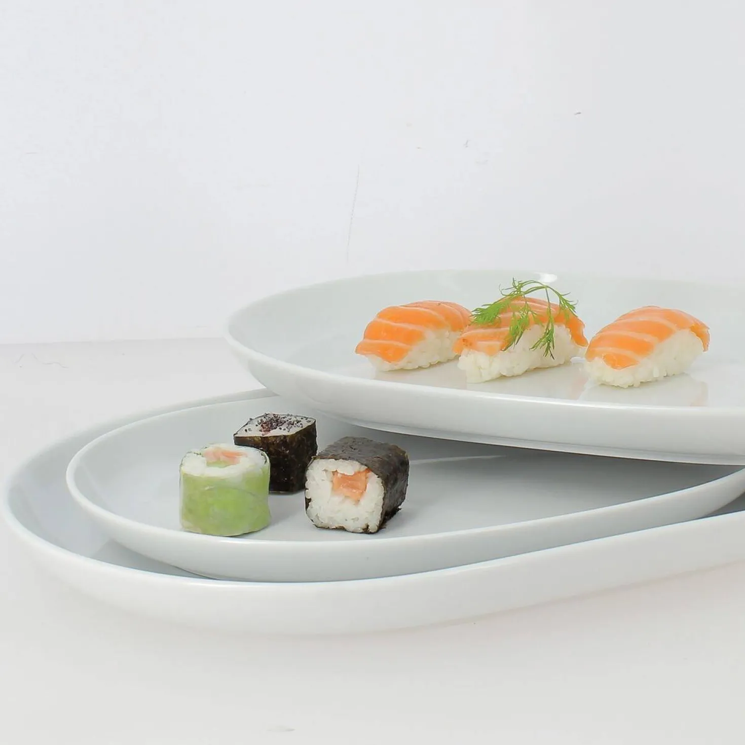 Plat ovale en porcelaine 36cm Boss