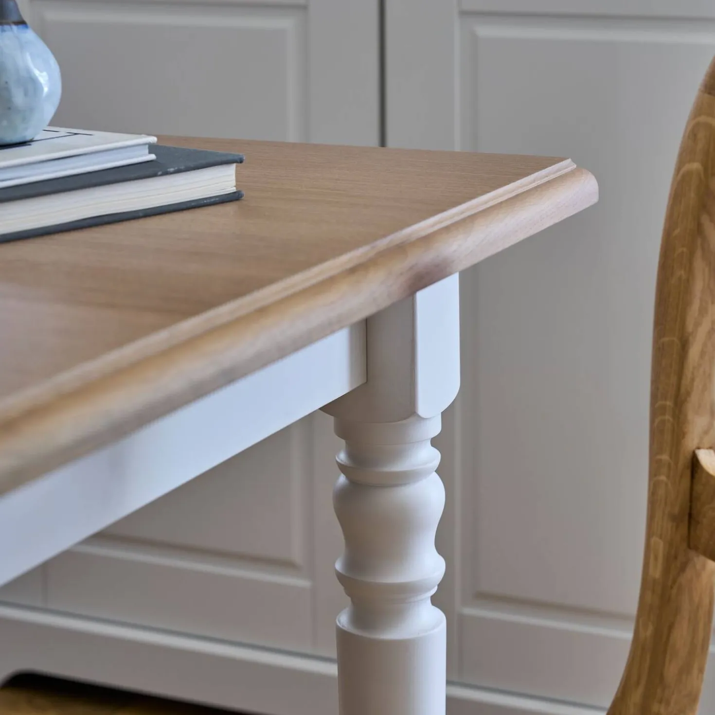 Table à manger rectangulaire extensible bois et blanc 6 à 10 personnes Apolline